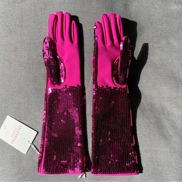 SOLD VALENTINO Runway Sequin Gloves NWT - Picture 5 of 8